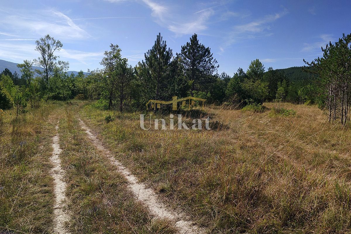 Prostorno zemljišče za gostinsko-turistično rabo